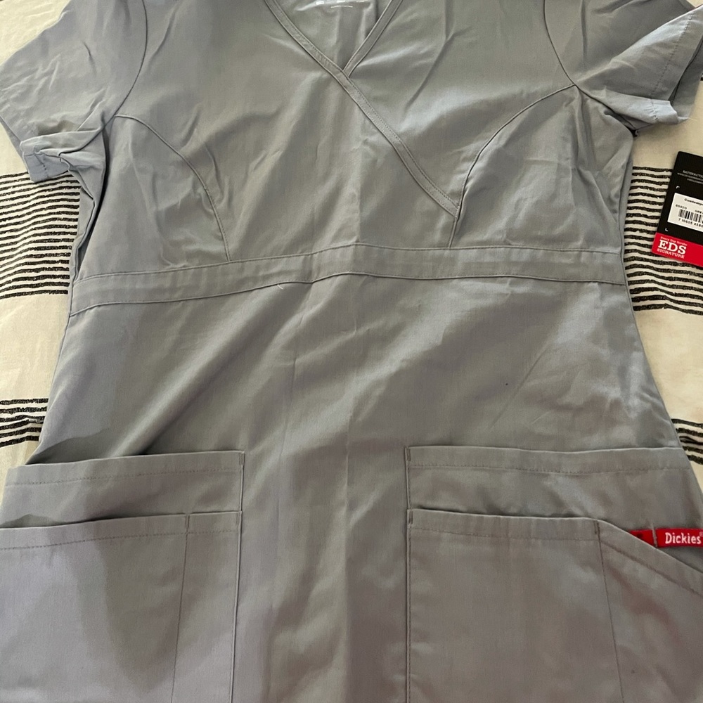 Dickies scrub top